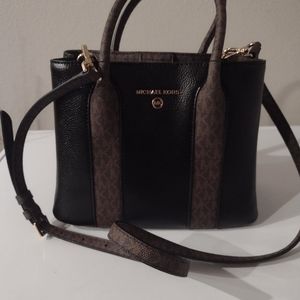 Michael Kors Medium Bag